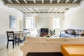 Best Authentic Apartment Monti 5 mins from Colosseum